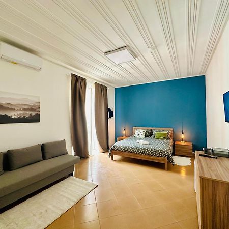 Sicilian Vibes House In Centro Apartment Catania Bagian luar foto
