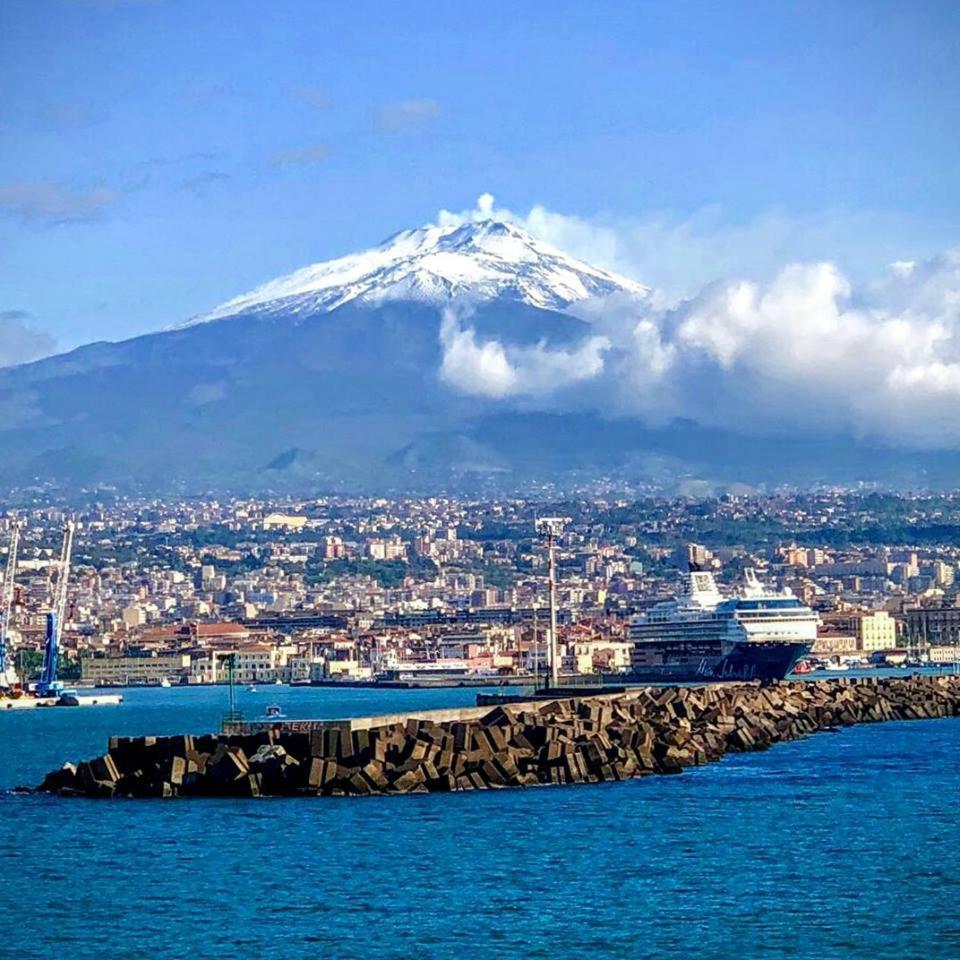 Sicilian Vibes House In Centro Apartment Catania Bagian luar foto