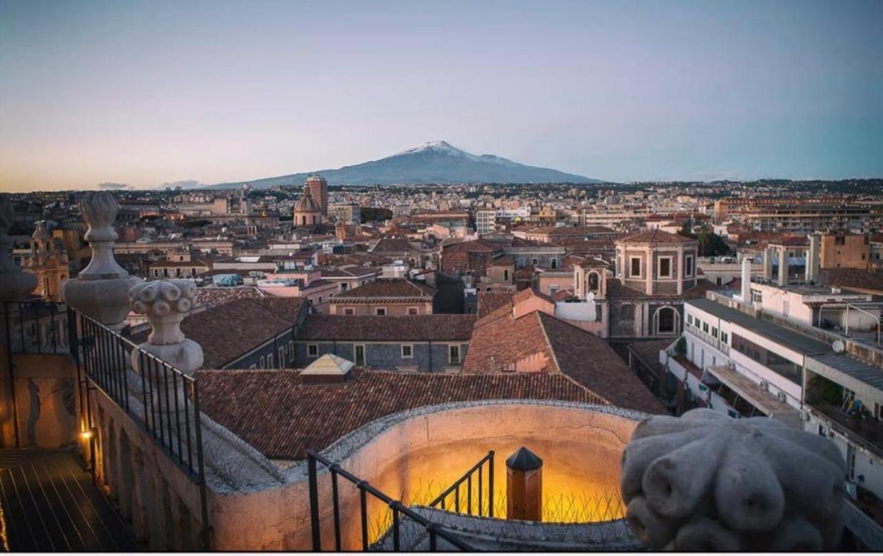 Sicilian Vibes House In Centro Apartment Catania Bagian luar foto