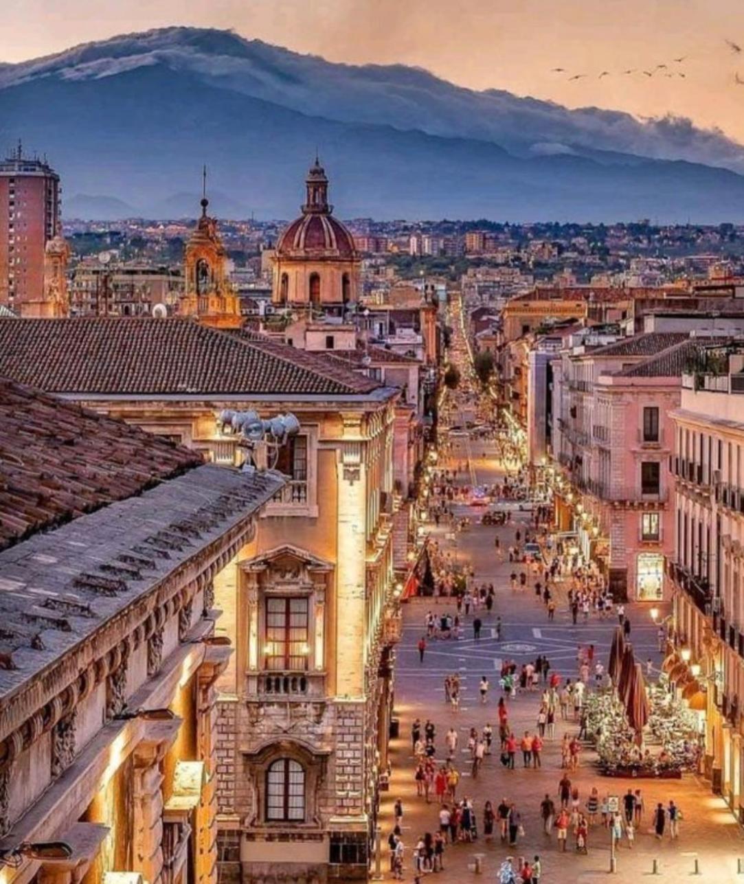 Sicilian Vibes House In Centro Apartment Catania Bagian luar foto