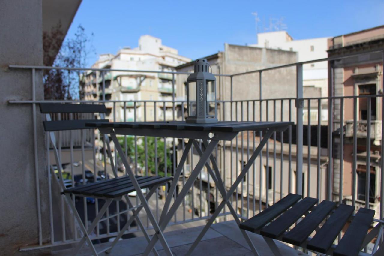 Sicilian Vibes House In Centro Apartment Catania Bagian luar foto